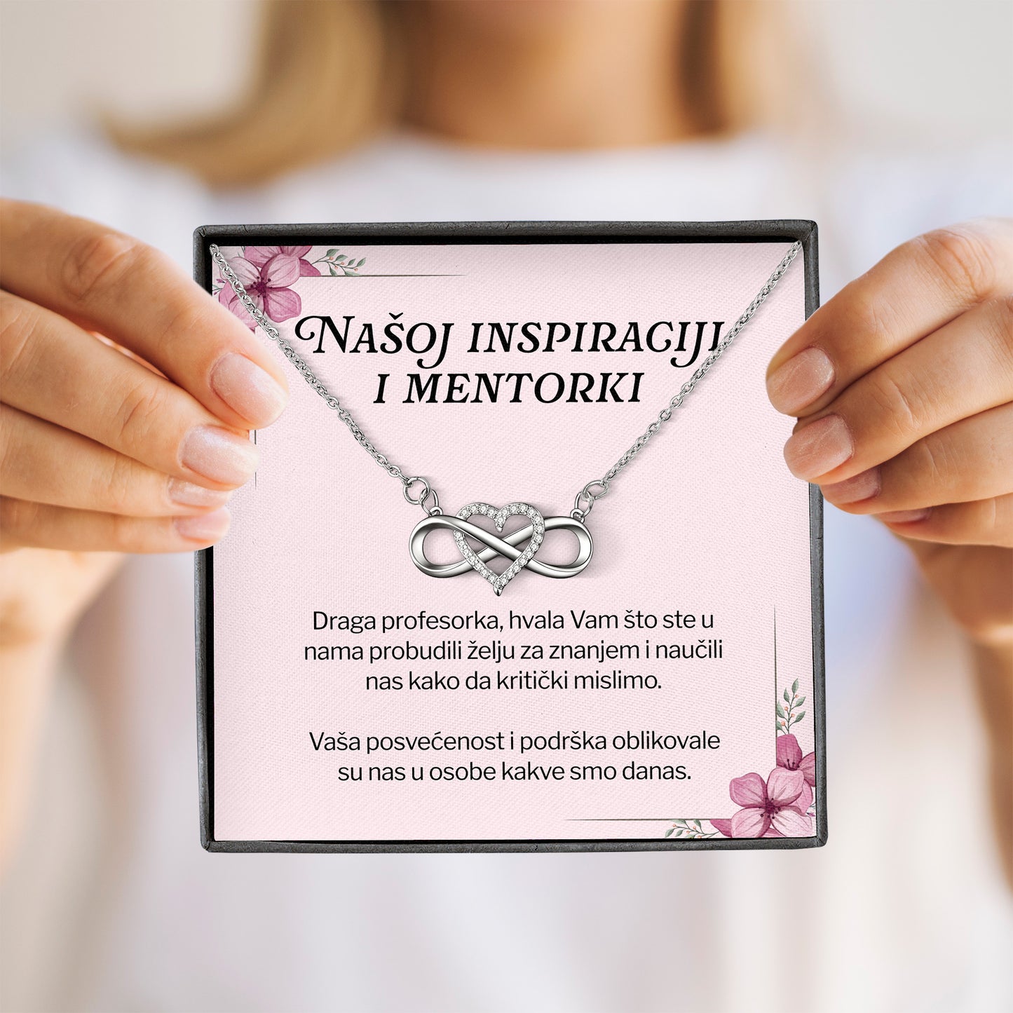 Našoj inspiraciji i mentorki - Posveta sa lančićem za učiteljicu