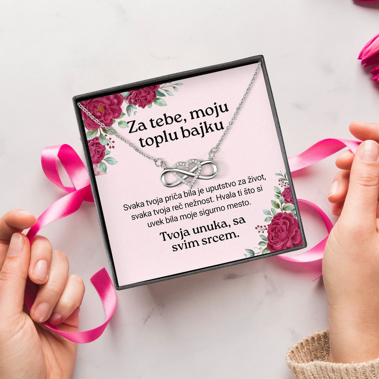 Za tebe, moju toplu bajku – Posveta sa lančićem za baku od unuke