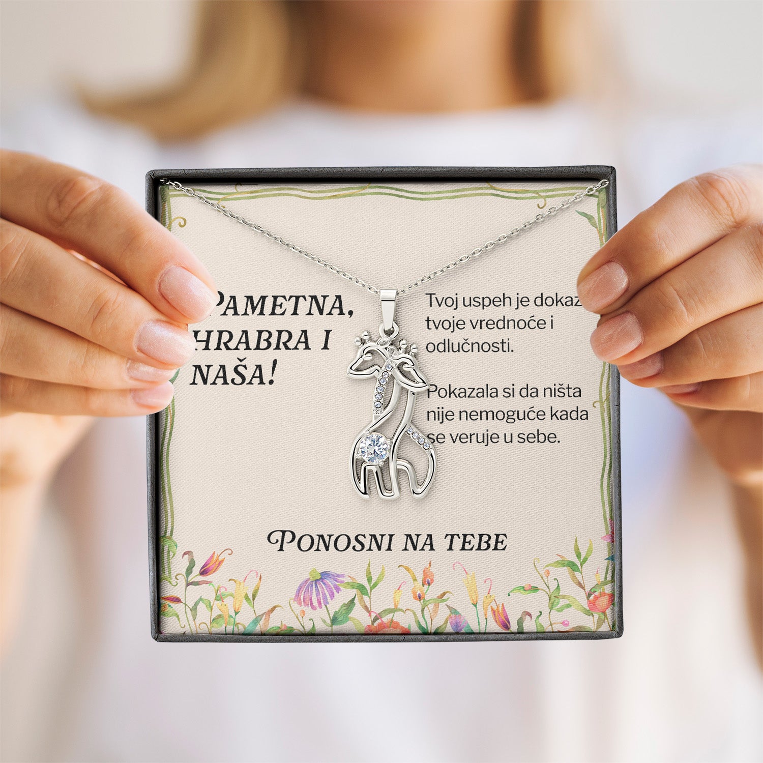 Pametna, hrabra i naša! - Posveta sa lančićem za učenicu (Žirafa)