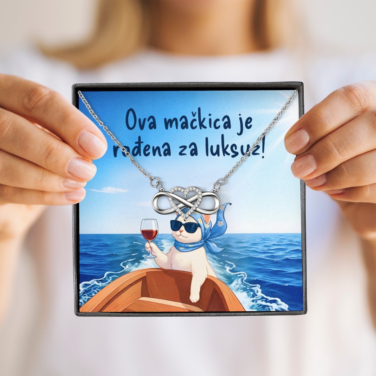 Ova mačkica je rođena za luksuz! - Posveta sa lančićem za rođendan