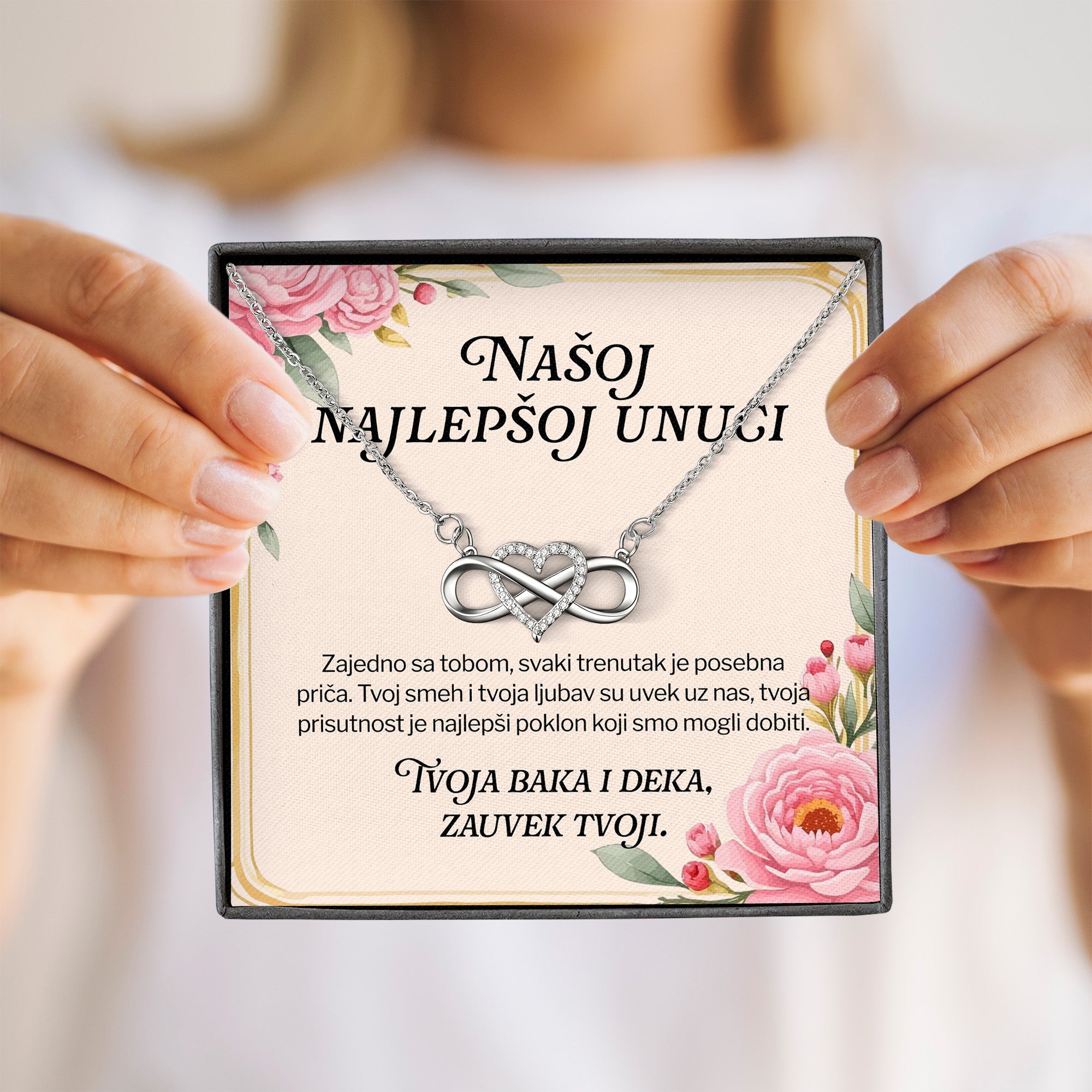 Našoj najlepšoj unuci – Posveta sa lančićem za unuku od bake i deke