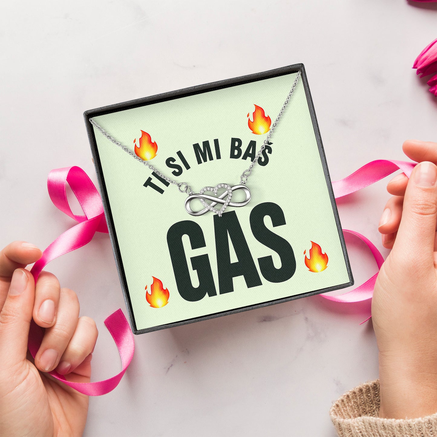Ti si mi baš GAS - Posveta sa lančićem za nju